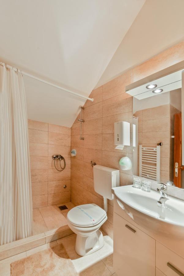 Dumalux Apartment Subotica Esterno foto